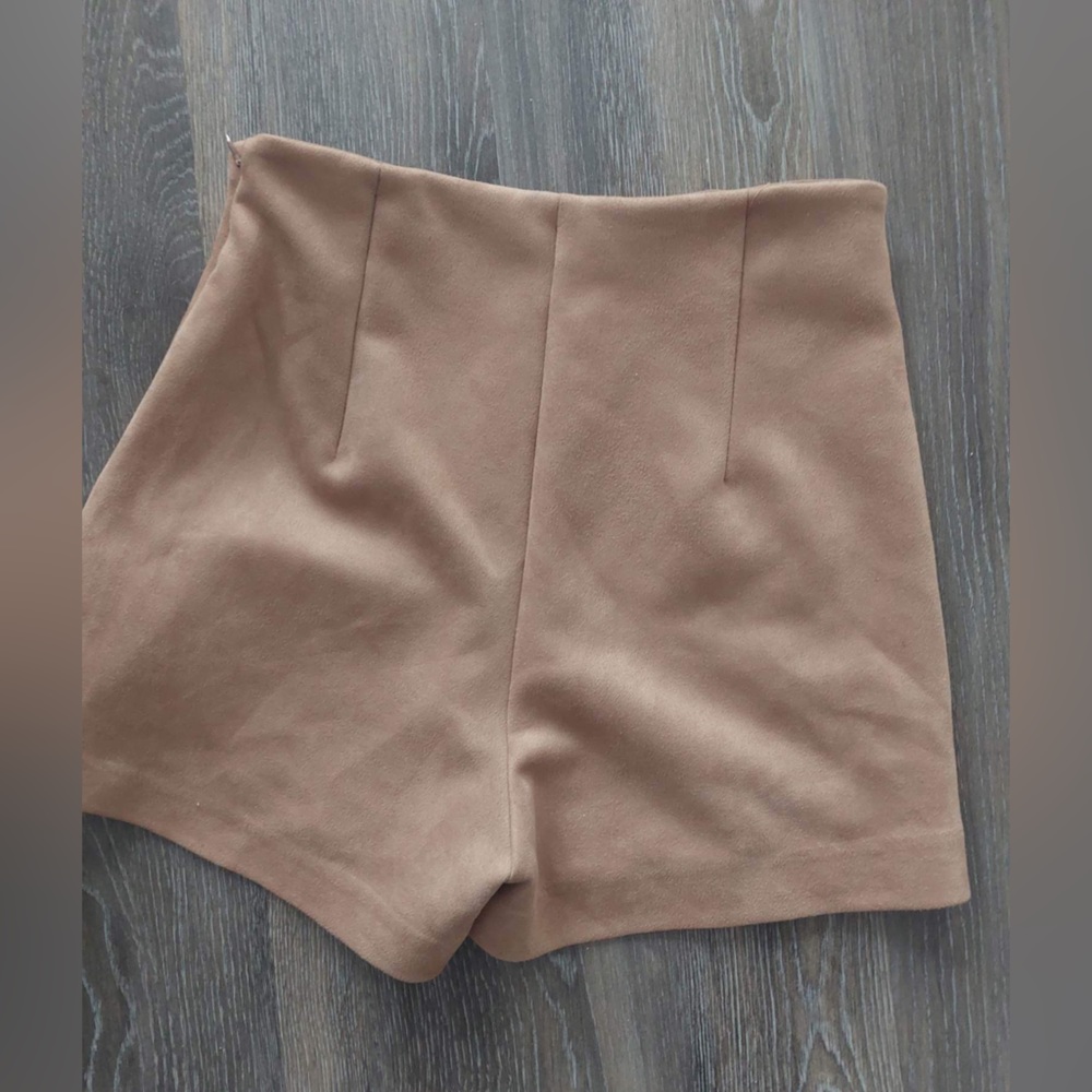 Suede shorts - Picture 3 of 4